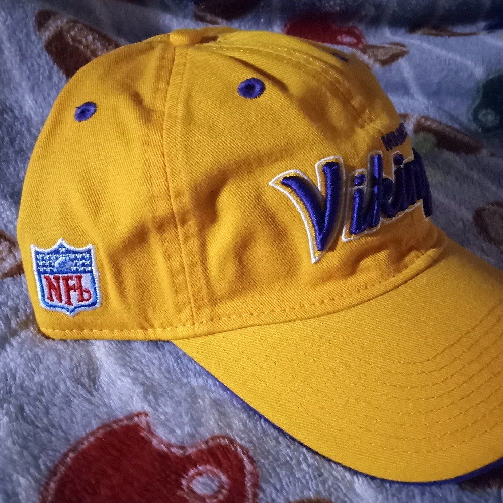 Minnesota Vikings Vtg. 90's Reebok "Script Style" Strapback Hat New With Tags - Picture 3 of 7